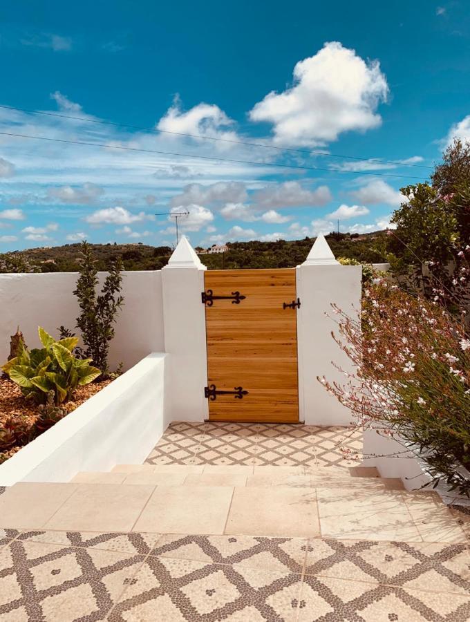 Casa Na Colina : The And The Long House Sao Bras de Alportel